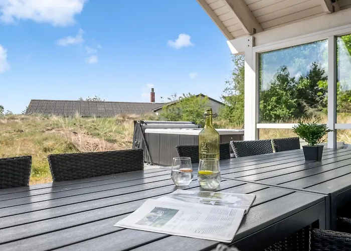 Jeldrik - 1-5km From The Sea By Interhome